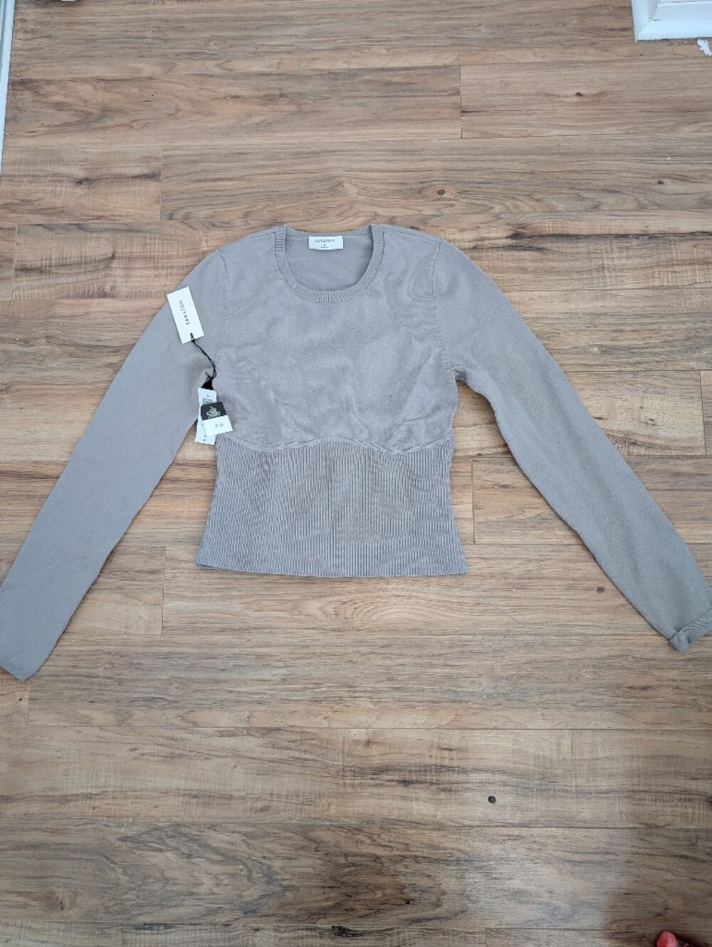 Aritzia Babaton Refinery Sculpt Knit Top Opal Grey - Size Medium